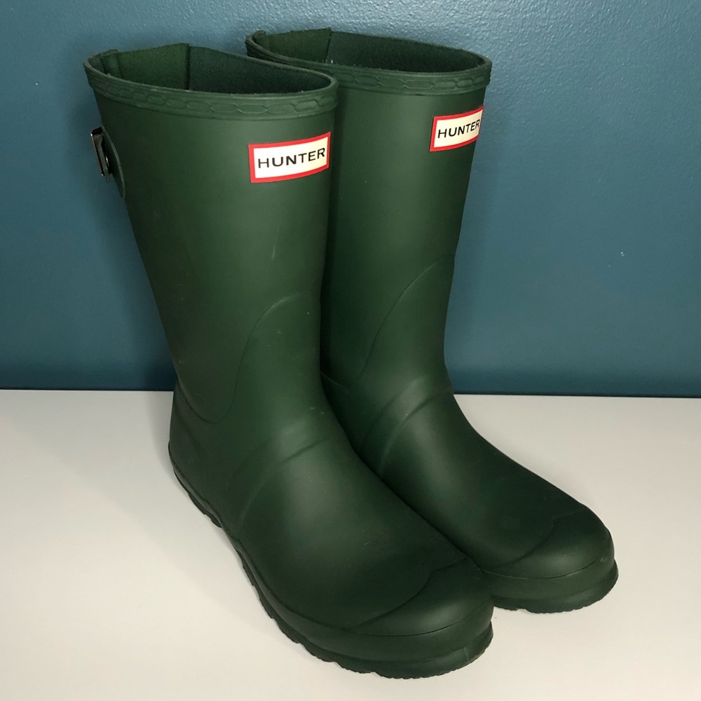 Hunter boots wide calf adjustable short in Matte Green